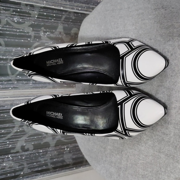 Michael Kors Collection Shoes - Michael Kors 8 black and white 4inch heel.